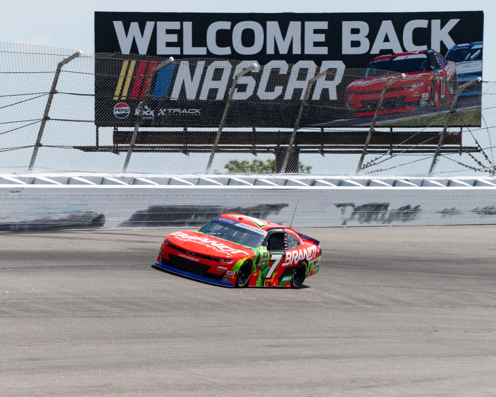 Shop Rockingham Wheat Gilet I Welligogs, image size:1610x1288