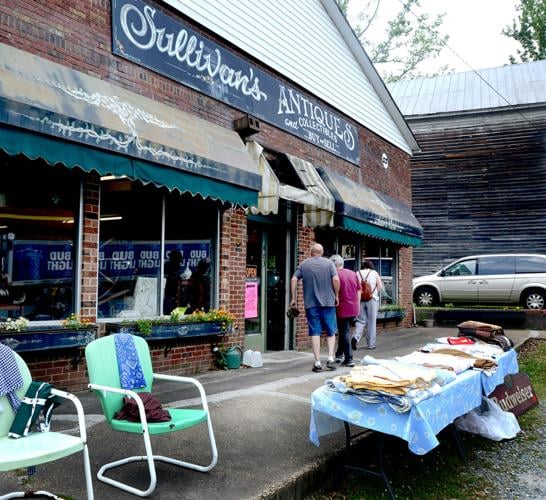 Cameron Spring Antiques Fair Gallery
