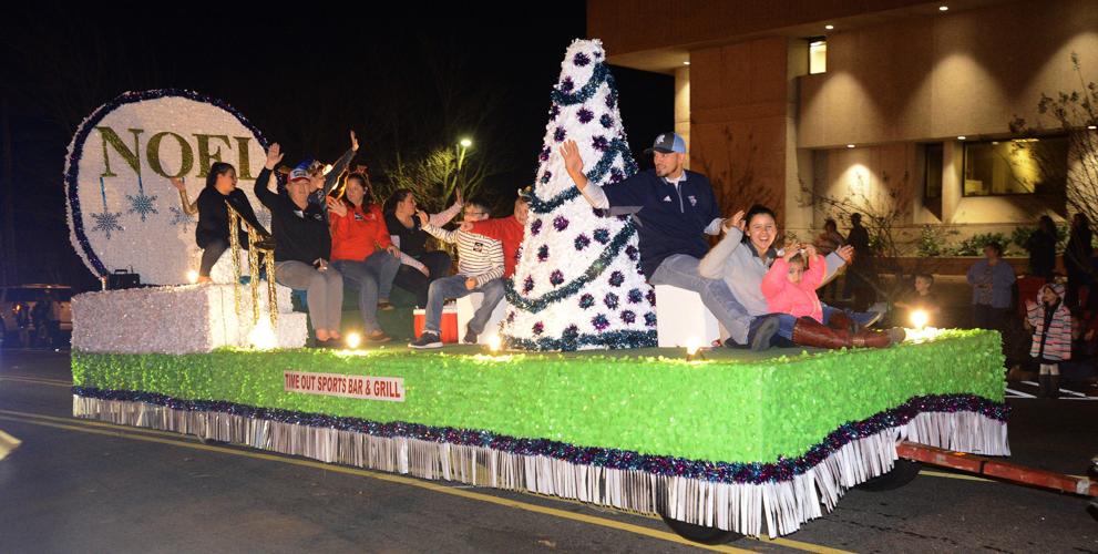 Carthage Celebrates Christmas With Annual Parade Gallery
