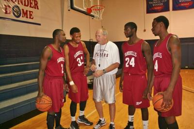 Scc Flyers Gearing Up For Basketball Season Sports Thepilot Com
