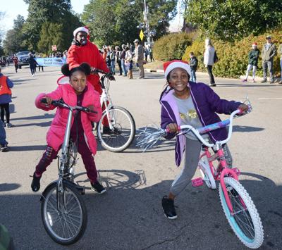 Earl N.C. Christmas Parade 2021