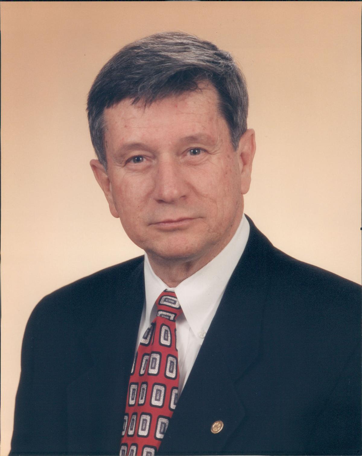 Dr. Gene A. Riddle Obituaries