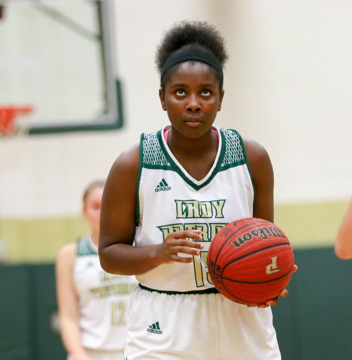Pinecrest S Keayna Mclaughlin Breaks The 1 000 Point Barrier