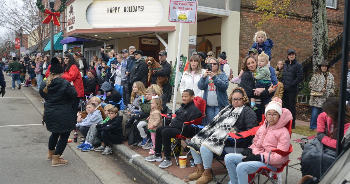 Southern Pines Applies for Tourism Grant for Holiday Decor