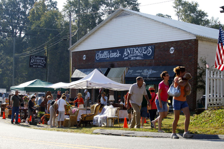 Cameron Fall Antiques Street Fair News
