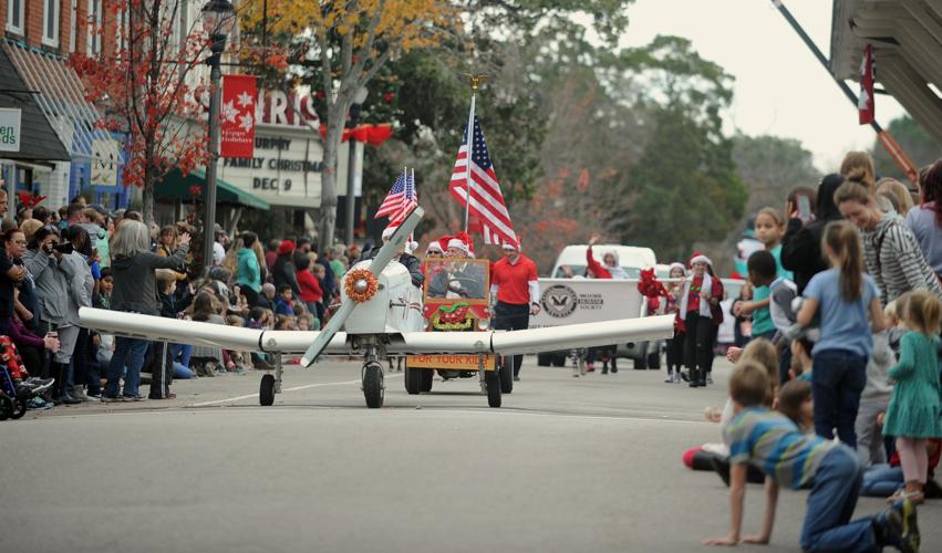 Photos Christmas Parade in Southern Pines Gallery