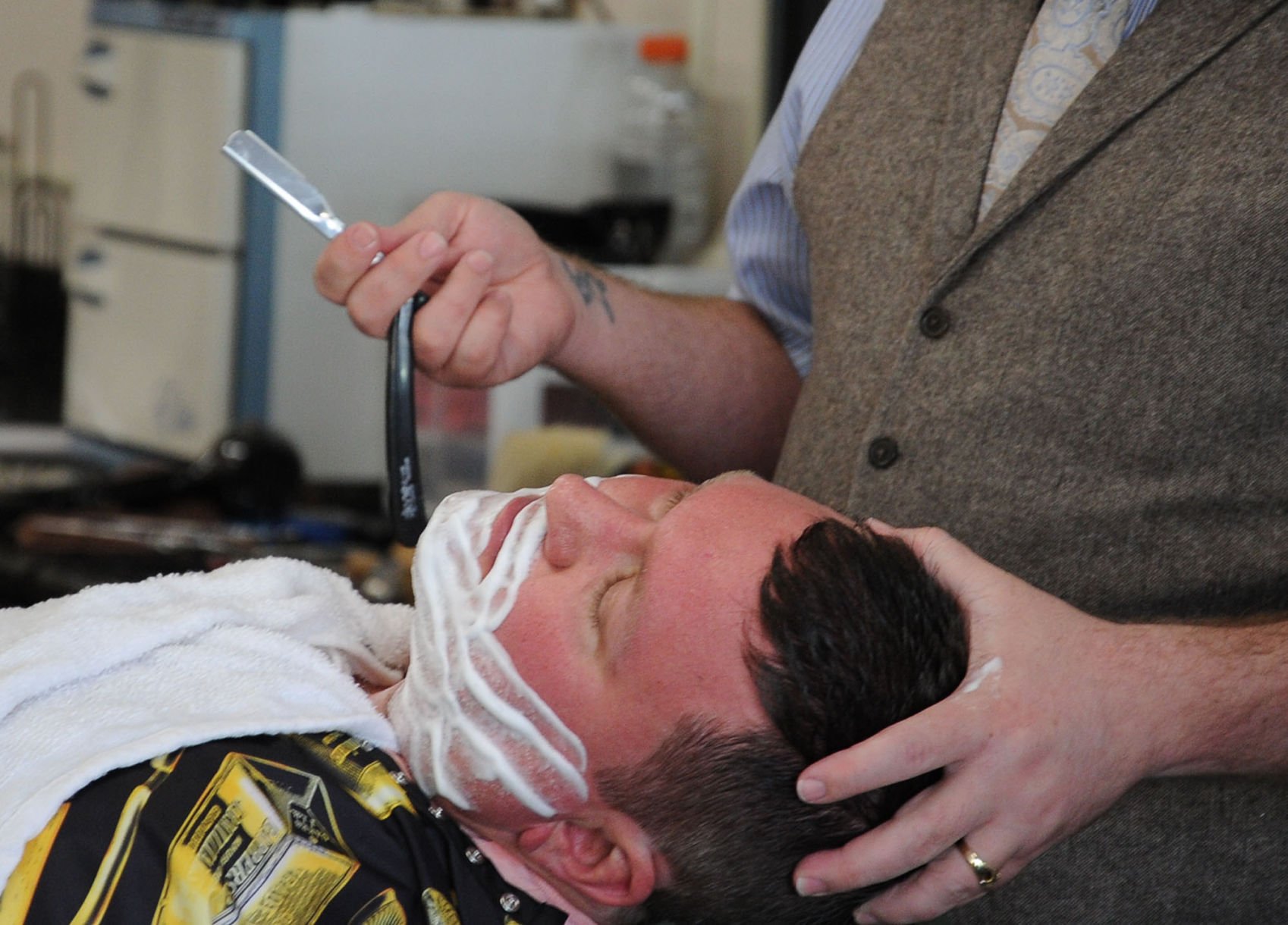dapper barber dapper barber
