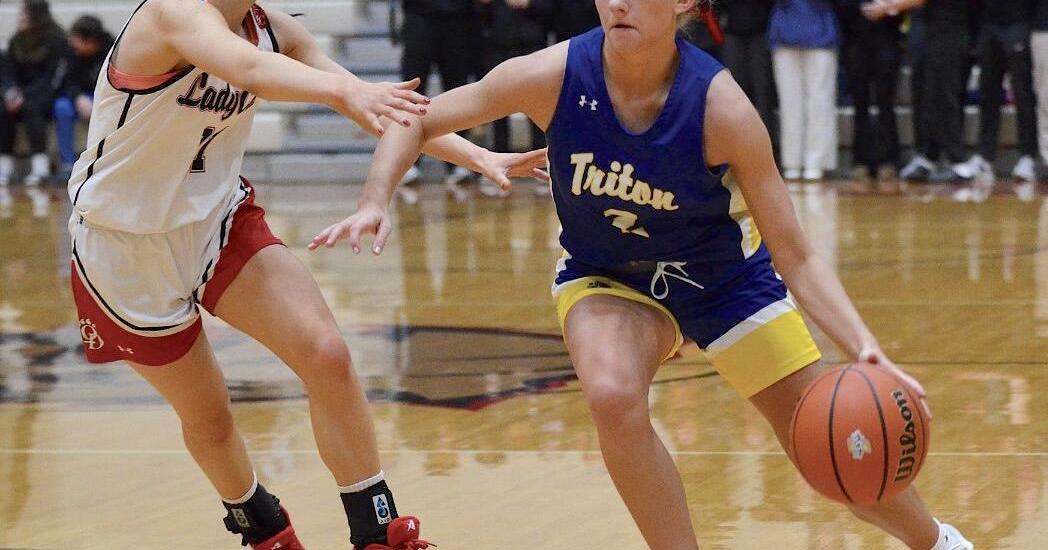 Lady Cavs, Trojans advance to sectional semis | Sports | thepilotnews.com
