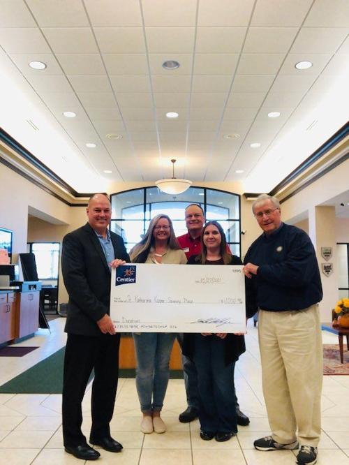 Centier Bank donates to Garden Court