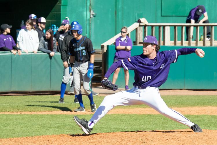 SFA baseball beats Texas A&MCorpus Christi Islanders Sports