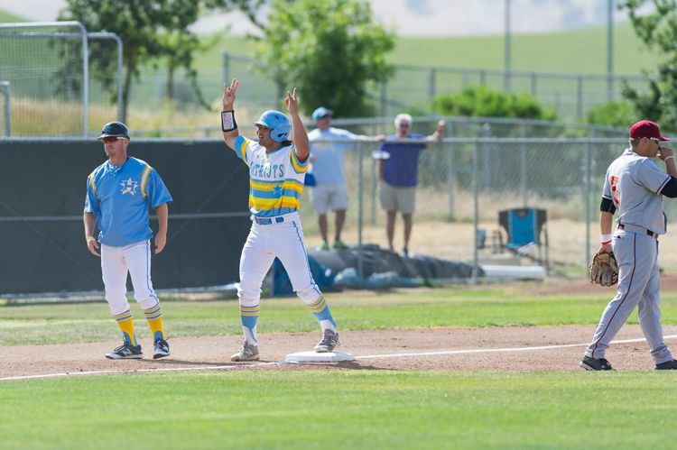 Gaels Bring Back Eric Valenzuela to Lead Baseball Program