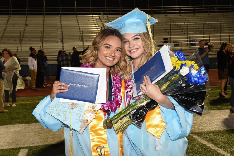[Photos] 2019 Heritage High School graduation Slideshows
