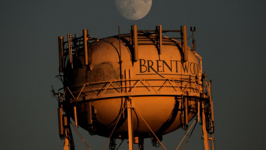 A towering moon over Brentwood