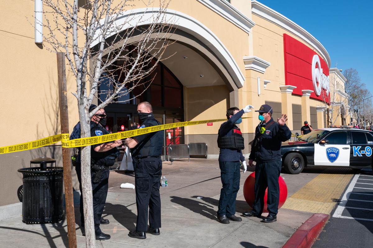 Descubrir 69+ imagen shooting target oakley Thptnganamst.edu.vn