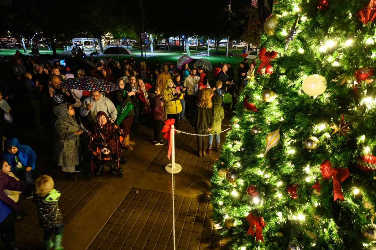 City of Brentwood celebrates Christmas with music, tree lighting, Santa