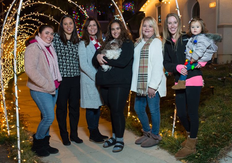 Brentwood La Costa Drive neighborhood displays 'Tunnels of Joy
