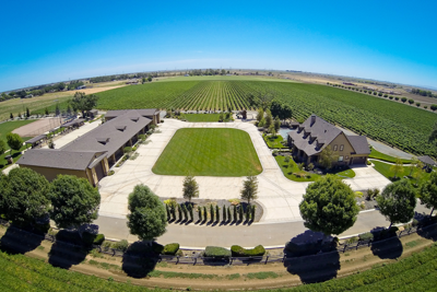 Campos family vineyards top