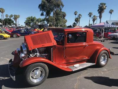 Classic turnout for car show