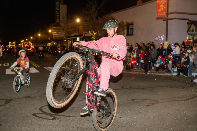 Holiday Parade 2022_36.jpg
