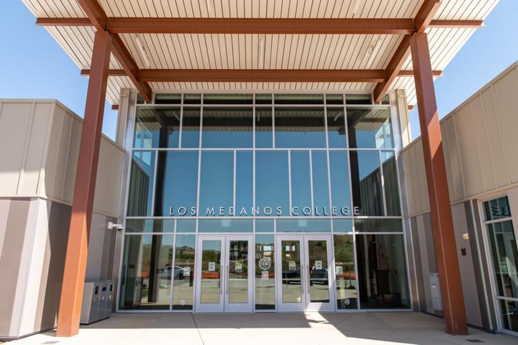 LMC-Brentwood-Ribbon-Cutting_01.jpg