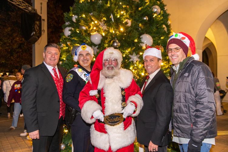 Holiday Parade 2022_40.jpg
