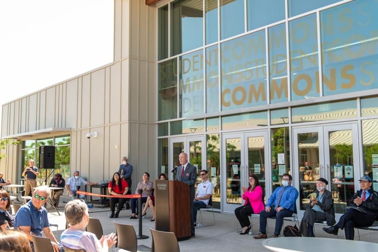 LMC-Brentwood-Ribbon-Cutting_04.jpg