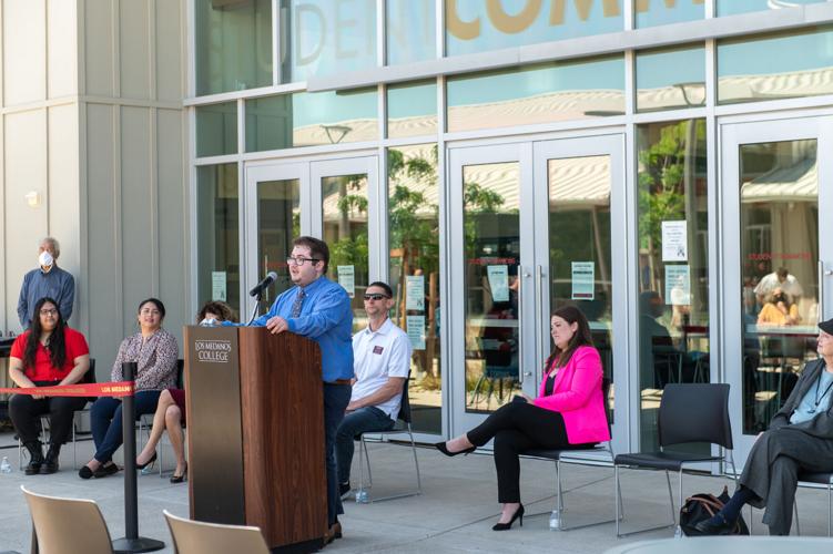 LMC-Brentwood-Ribbon-Cutting_11.jpg