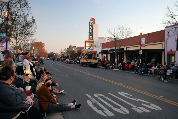 Photos 2021 Brentwood Holiday Parade Slideshows Thepress Net