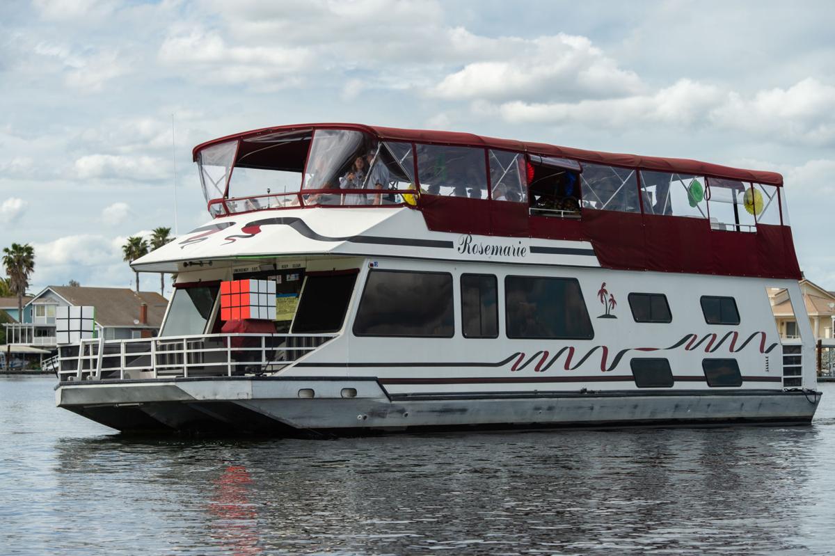 discovery bay boat tours