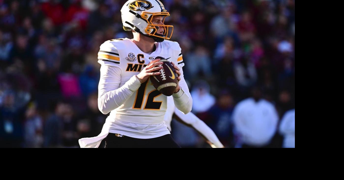 2025 college football bowl season score predictions, odds, picks