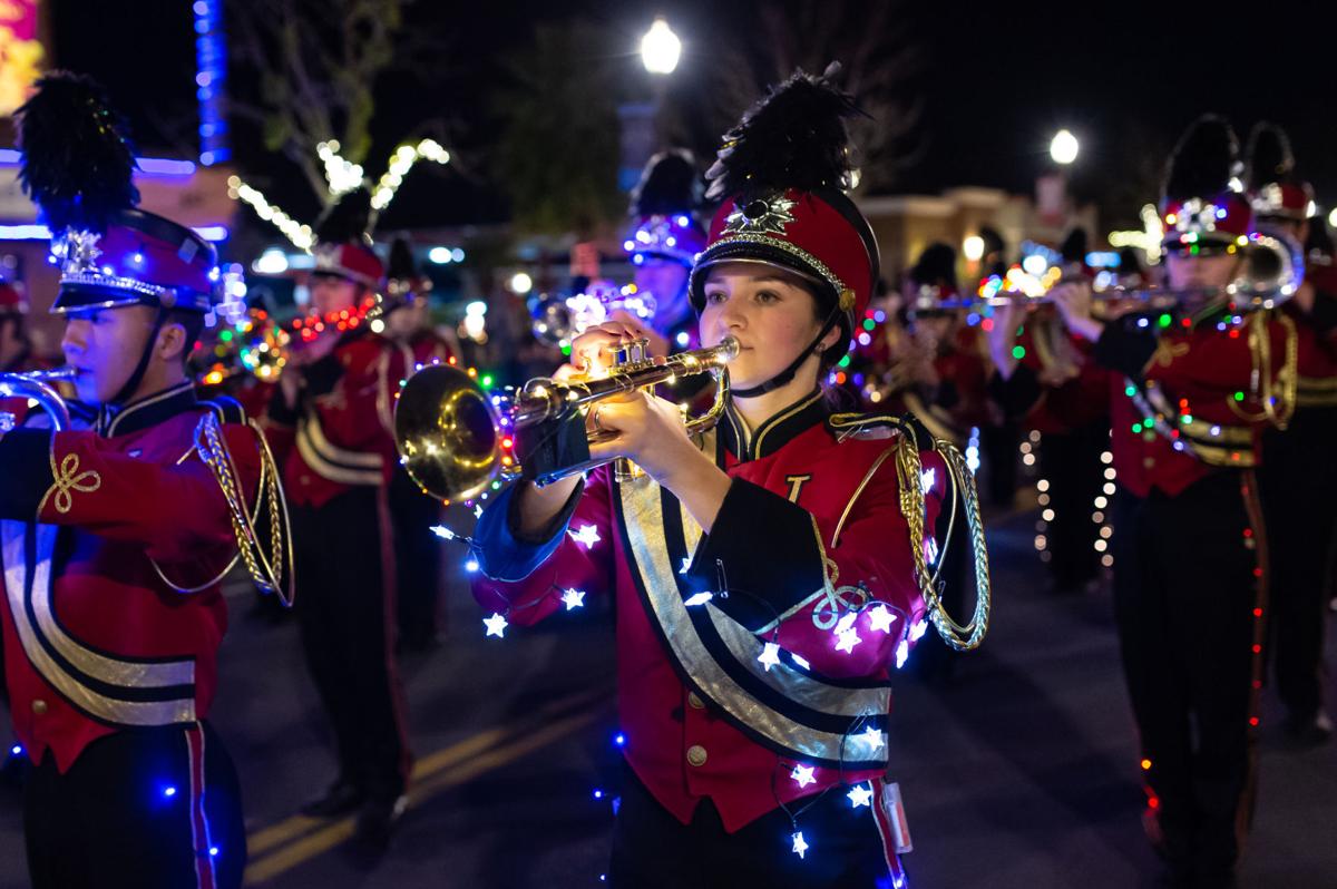 [Photos] 2018 Brentwood Holiday Parade Slideshows