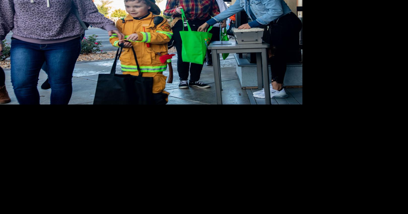 [Photos] Trickortreating event at The Streets of Brentwood