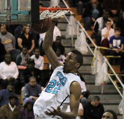 Former East County Basketball Player Marcus Lee Signs Nba Contract