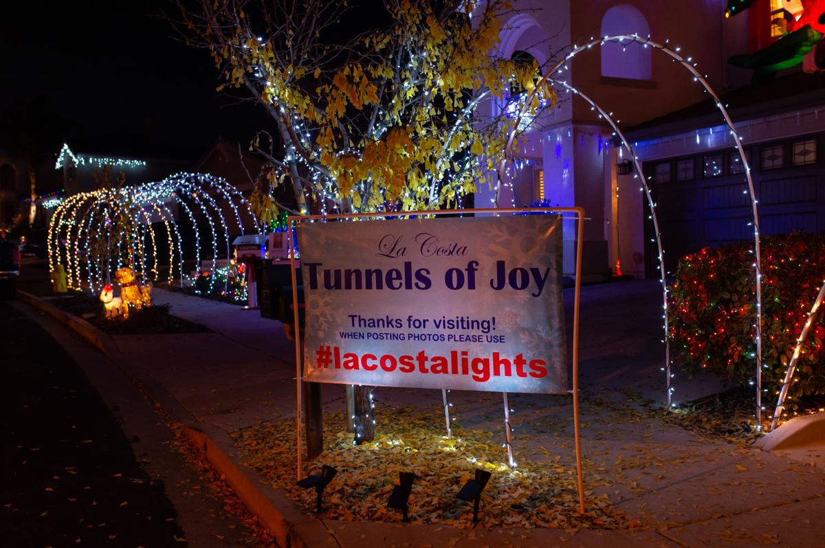 [Photos] Brentwood's Tunnels of Joy Christmas lights Slideshows