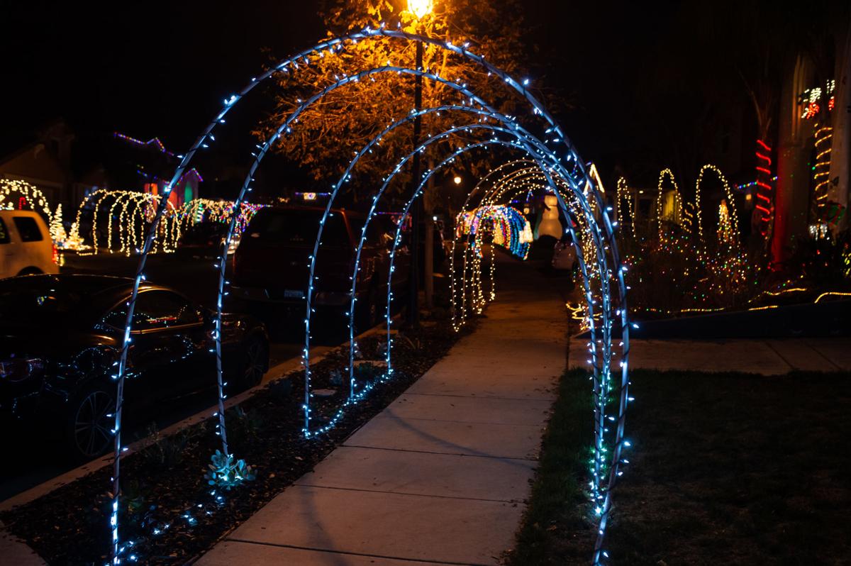 [Photos] Brentwood's Tunnels of Joy Christmas lights Slideshows