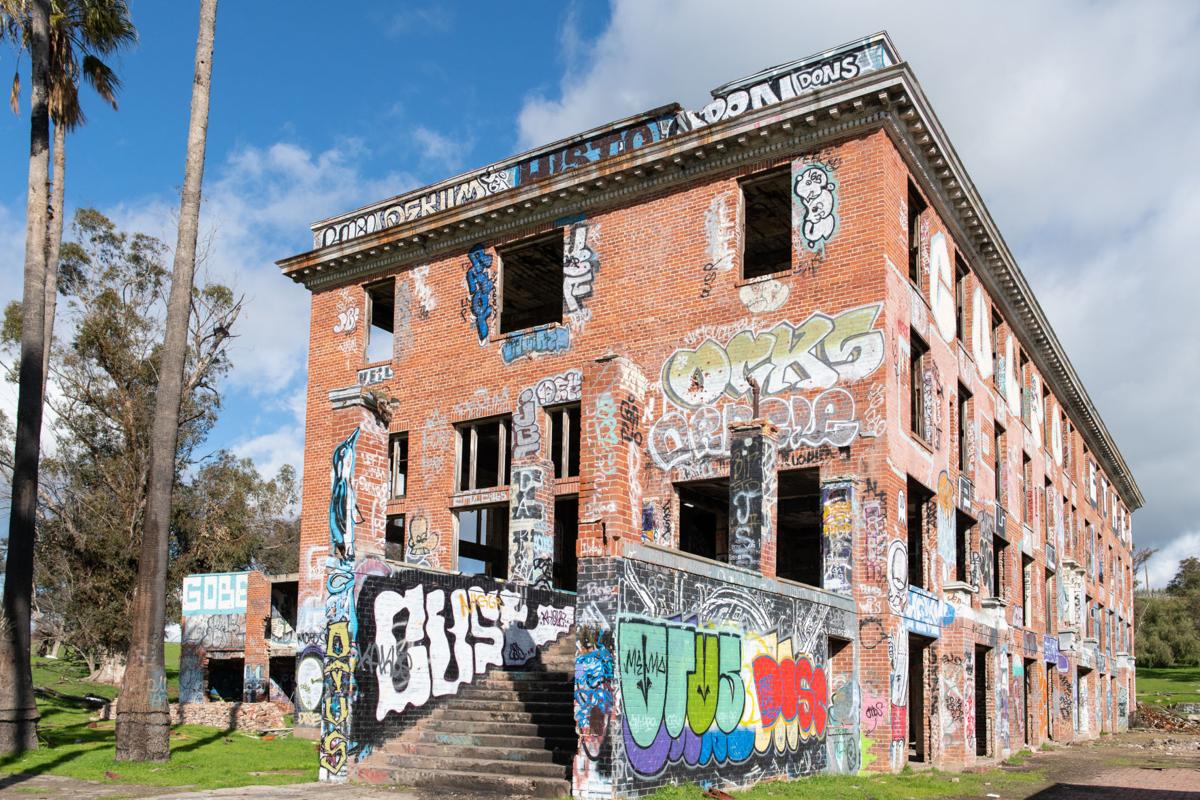 [Photos] Byron Hot Springs Hotel | Slideshows | thepress.net