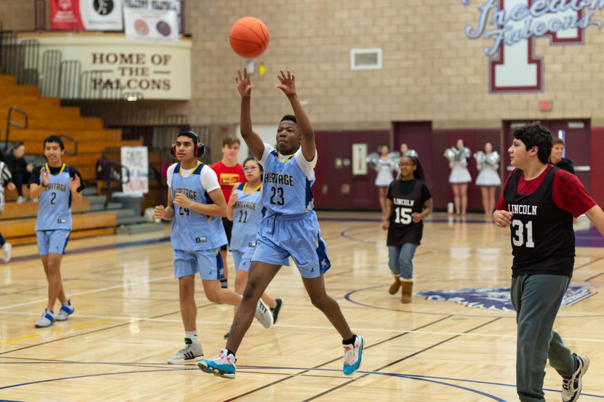 [Photos] Special Olympics basketball competition Slideshows