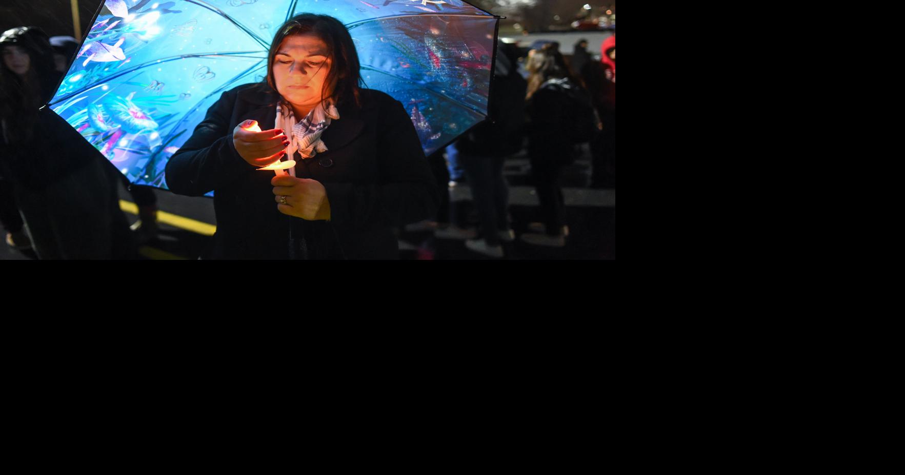 [Photos] Candlelight vigil held for teens killed in car accident ...