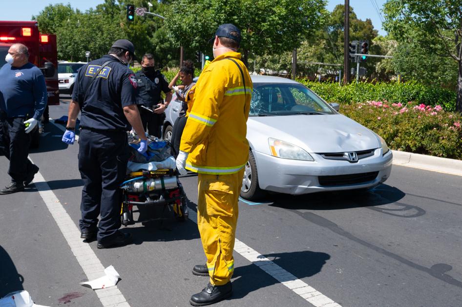 Bicyclist struck by car in Brentwood News