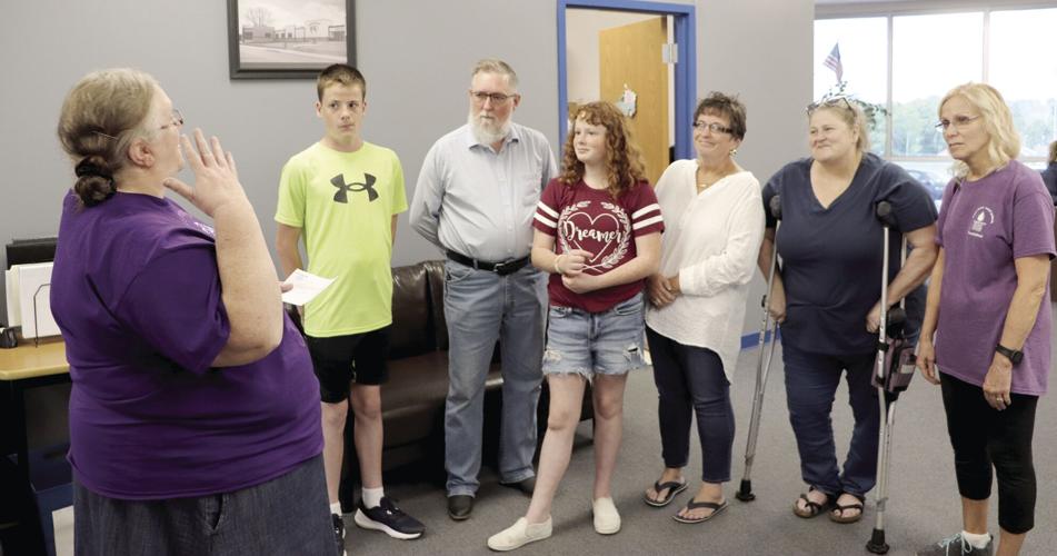 SALEM R80 TEACHERS MAKE 400 DONATION TO GRACE HARBOR News