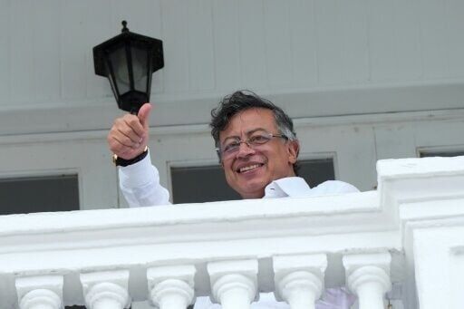 Colombia's President Gustavo Petro waves to the press from a balcony at the Palacio de las Garzas in Panama City in January 2026