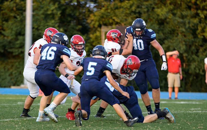 SalemFootballvsDexter2019(65of160).jpg