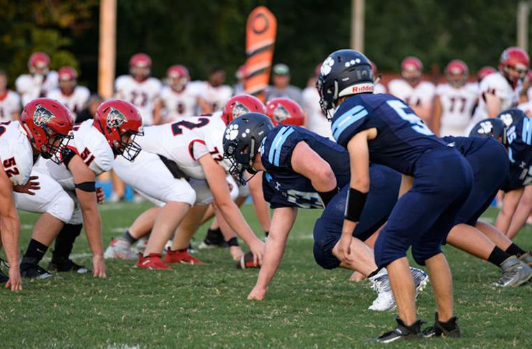 SalemFootballvsDexter2019(68of160).jpg