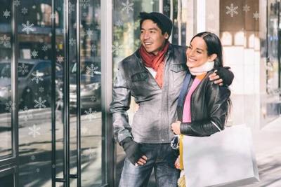 Pasos financieros que los hispanos-latinos pueden dar para comenzar con solidez el año nuevo