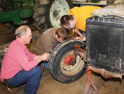Salem FFA advisor Bob Parsons