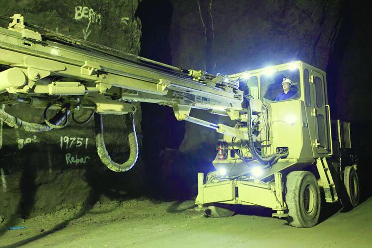 Self-contained jumbo drill