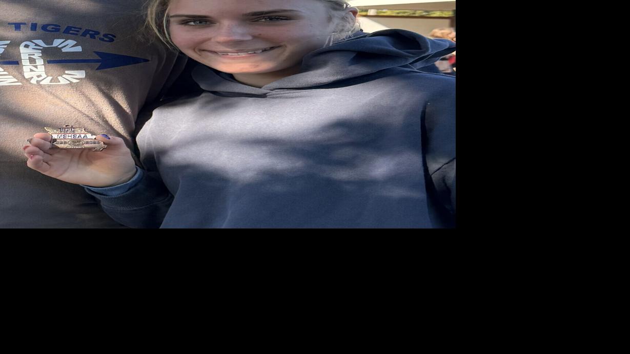 Salem junior Zoey Elliott