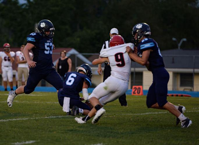 SalemFootballvsDexter2019(110of160).jpg