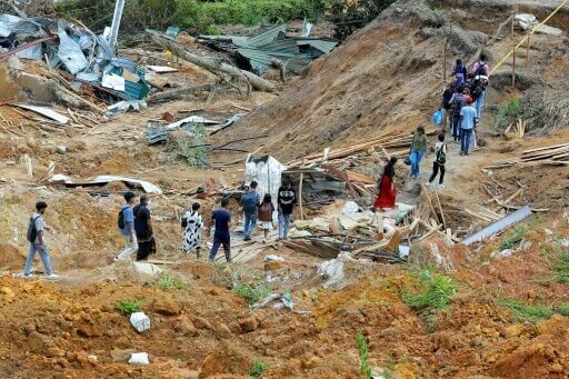 A cyclone caused destruction in Sri Lanka where authorities are deploying troops to help the recovery