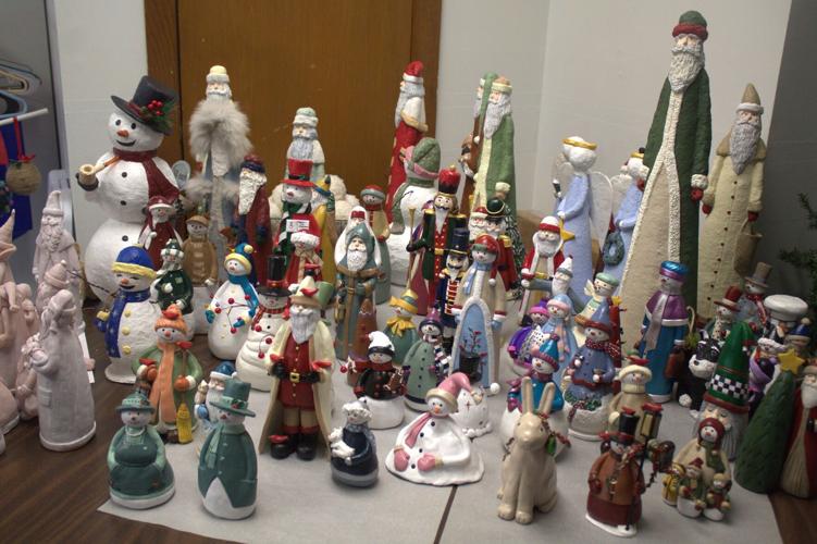 101425_sn_Figurines.jpg
